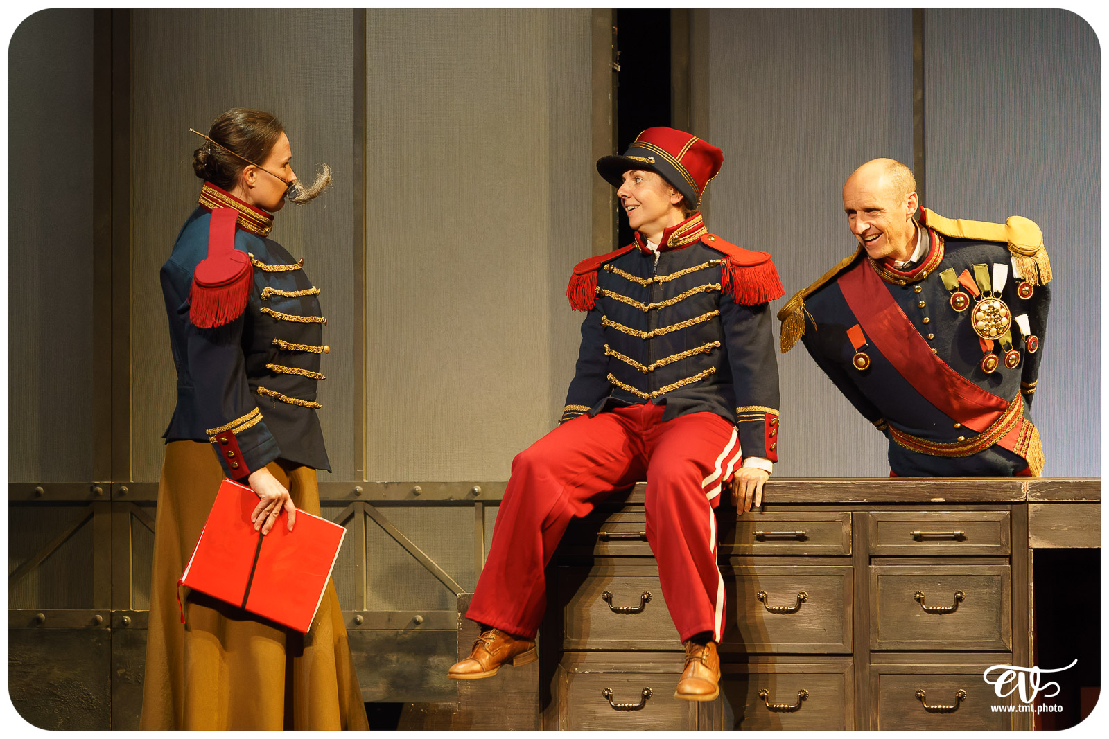 LES TÉMÉRAIRES (LE GRENIER DE BABOUCHKA)